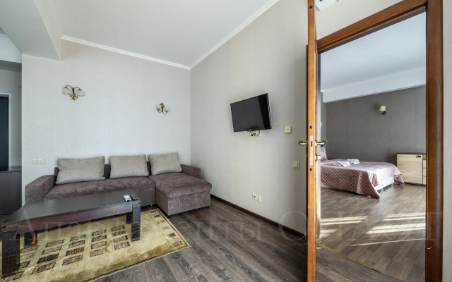 Oplot - Vidovye s odnoj spal'nej i balkonom 4 Apartments