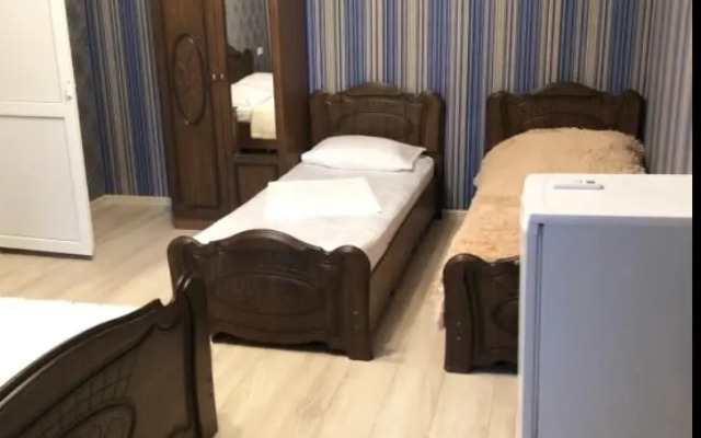 Izumrudny Guest house