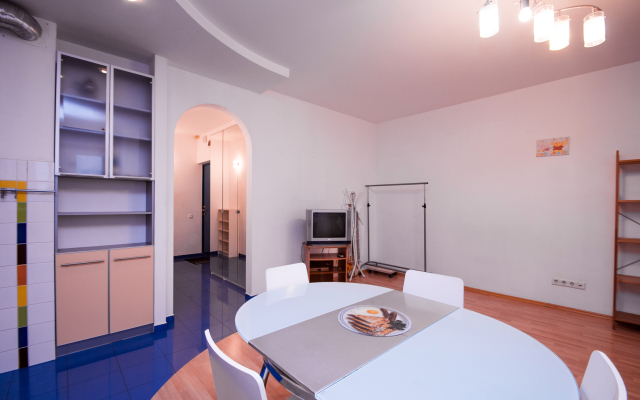 Апартаменты Уютная студия в двух шагах от метро