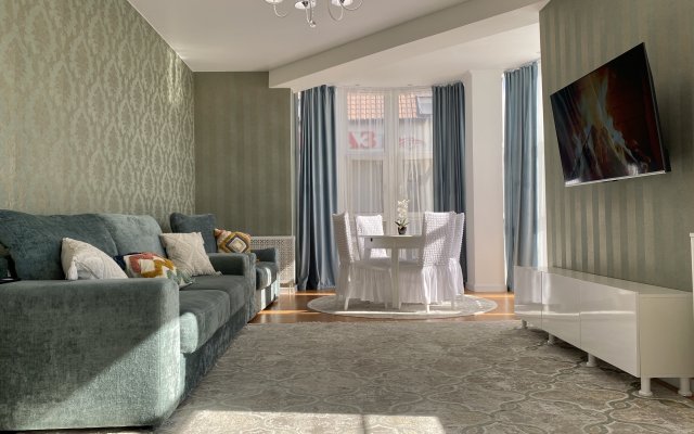 Kak Doma u Istochnika na Lenina Flat