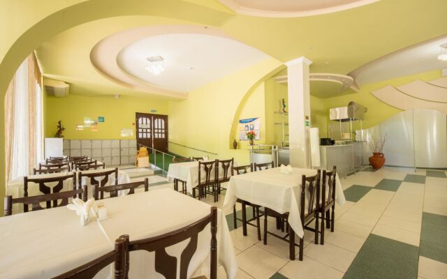 Kurortny Hotel Atelika Gorizont Sudak 2**