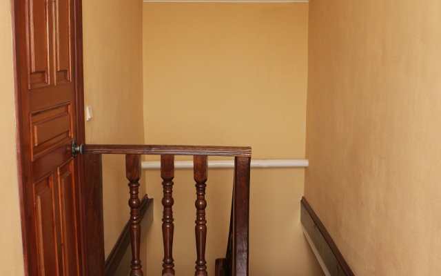 Na Rozhdestvenskoy Private House