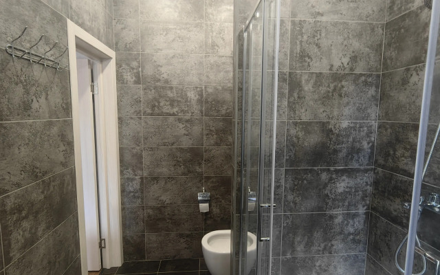 Квартира Двухкомнатная на Баженова