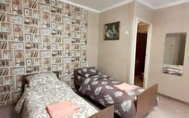 Квартира на Бурмака 20