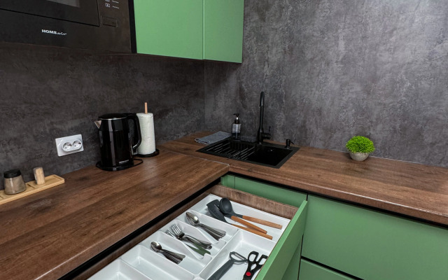 Квартира 3-комнатная на Бульваре Металлургов 4