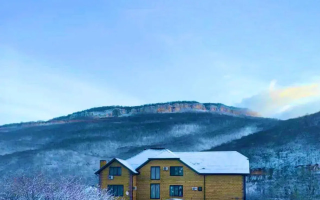 Dva Brata Guest House