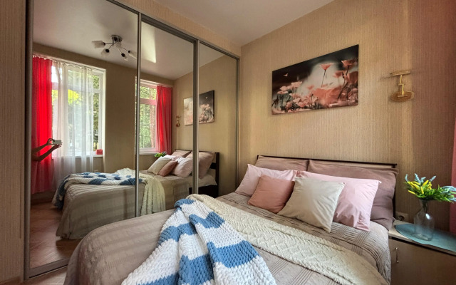 Na Tsvetochnoy Ulitse 44/3 Apartments