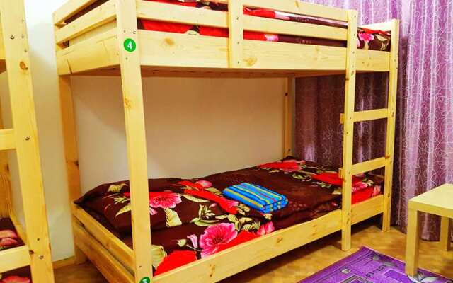 Uyut Hostel