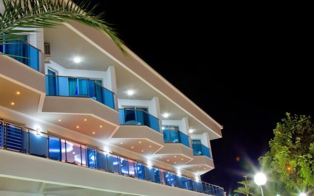 Opia Hotel