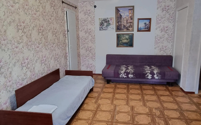 Dvukhkomnatnaya S Otlichnym Raspolozheniem Flat