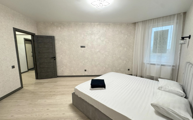 V Tsentre Goroda A2 Apart Flat