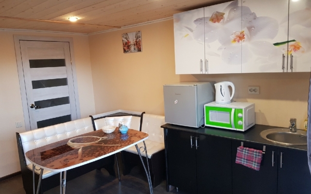 Zarechenskiy Cottage Guest House
