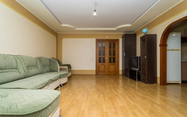 Na Ulitse Dovatora 42V Flat