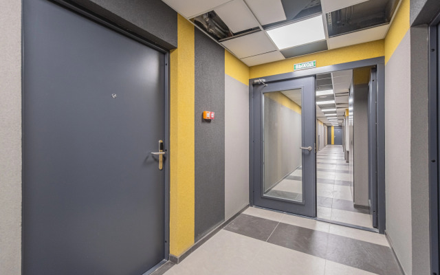 V Dvukh Minutakh Ot Metro i Polchasa Do Nevskogo Apartments