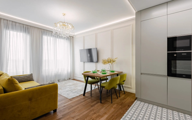 Yevro Dvushka S Dizaynerskim Remontom Shosse Entuziastov Flat