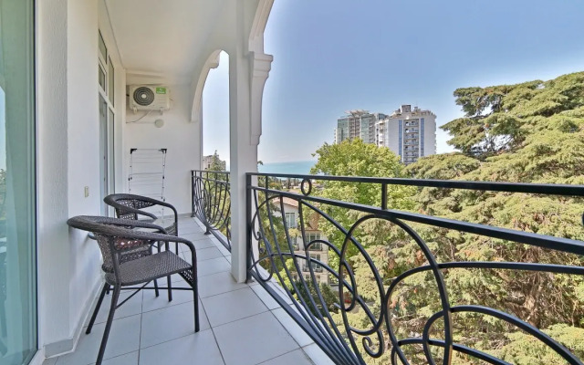 Pokrovskij park s vidom na more Apartment