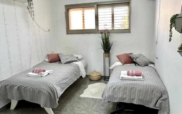 Diamond 2bed Apartment with Jacuzzi by the Sea
