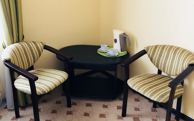 Guest Hotel Platan