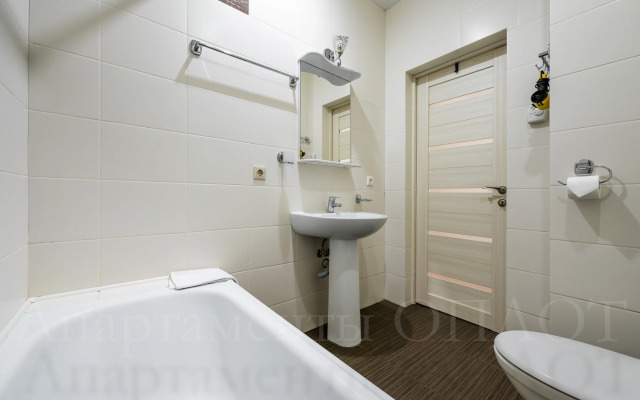 Oplot - S dvumya spal'nyami i vannoj 2 Apartments