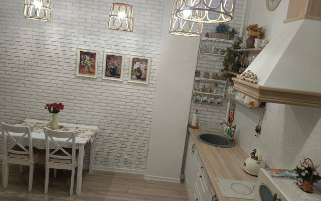 U Vokzala Brest Flat