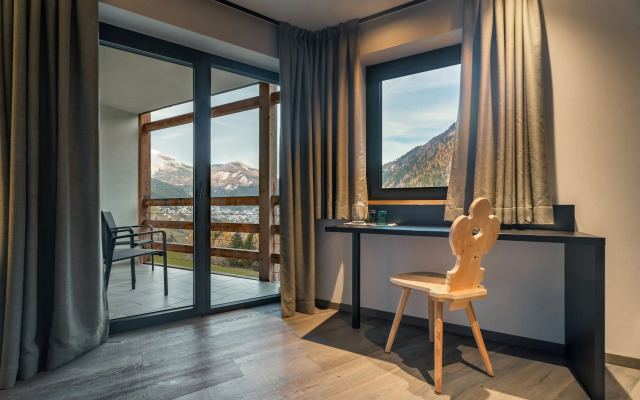 La Cort My Dollhouse - Adults Only