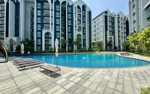 The Titie Halo1 Apartments