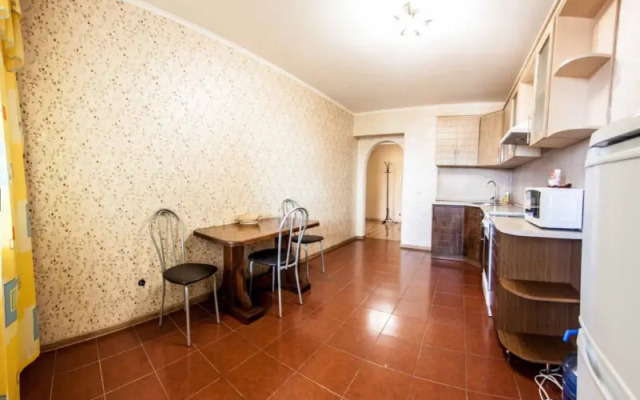 Апартаменты Хом-Сити на Энергетиков 16 (162)