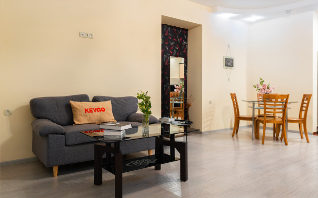 KeyGo #0025, 1 Bedroom, Near The Opera House Apartments