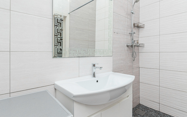 Novye v tsentre na ploshchadi Pobedy Apartments
