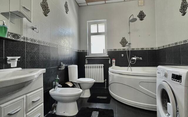 Частный дом в переулке Буачидзе 2