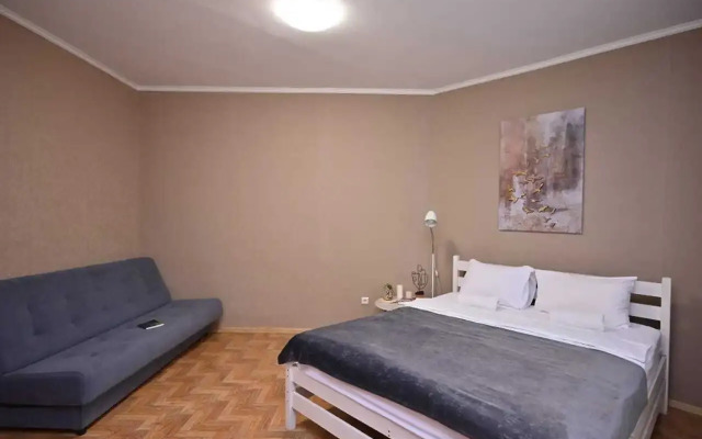 Dvukhkomnatnaya Naprotiv Trts Planeta Flat