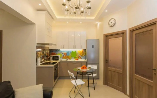 Samotsvet 11 Na Kievskoy 3 Apartments