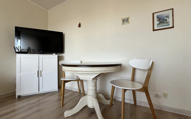 2-kom Fadeeva 13b-49 KakDoma Sevastopol Flat