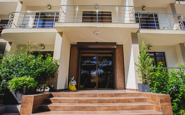 Anzhelika Hotel