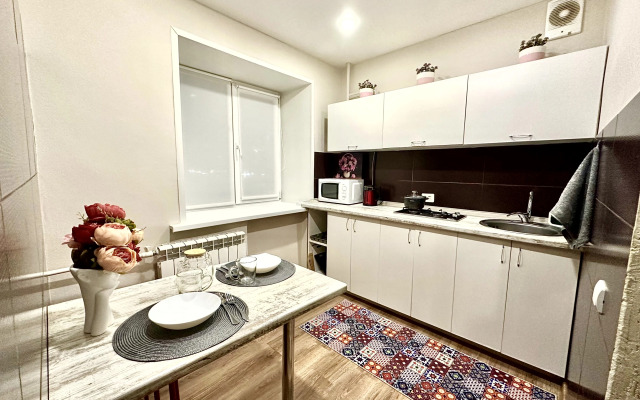 Квартира трехкомнатная рядом с ТЦ Тополь Cети апартаментов На время