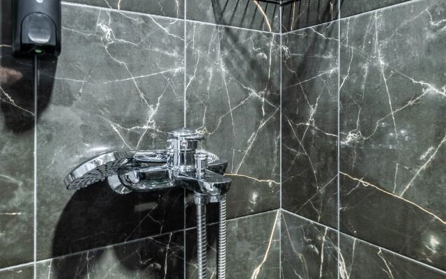 Апартаменты Six