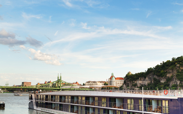 Luxury With Danube View Apartments