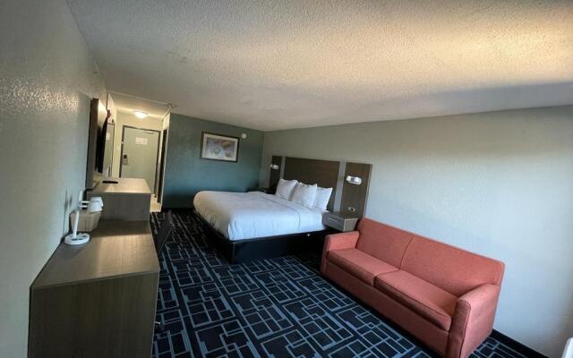 Отель Baymont by Wyndham East Ridge