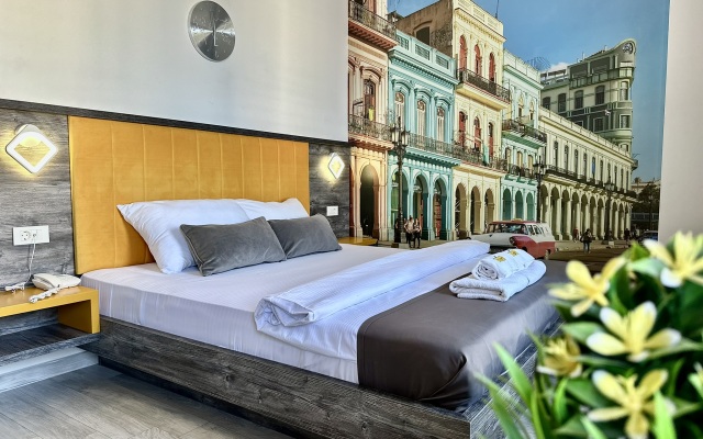 Del Medio Hotel