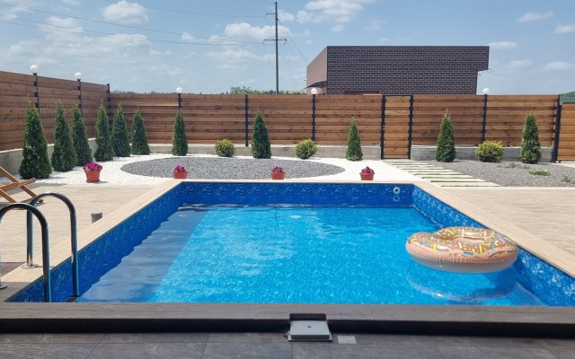 N1 Chetyre Sezona Guest house
