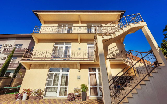 Magnoliya Guest House