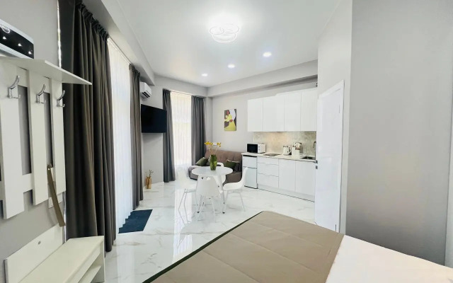 Stilnye Apartamenty S Otdelnym Vkhodom V Apart-Komplekse S Basseynom Apartment