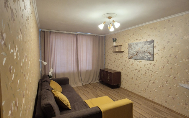 Uyutnaya Dvuhkomnatnaya V Tsentre Vozle Naberezhnoy Flat