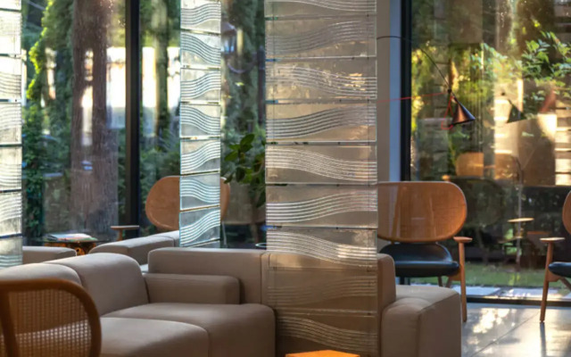 Отель Карманнс