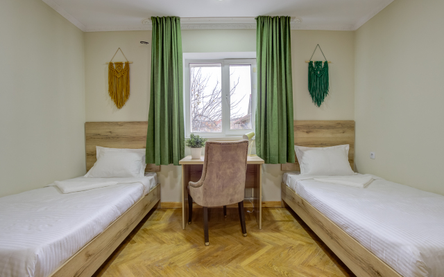 People Guest House