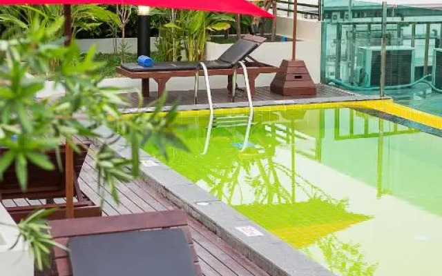 Sunshine Hip Hotel