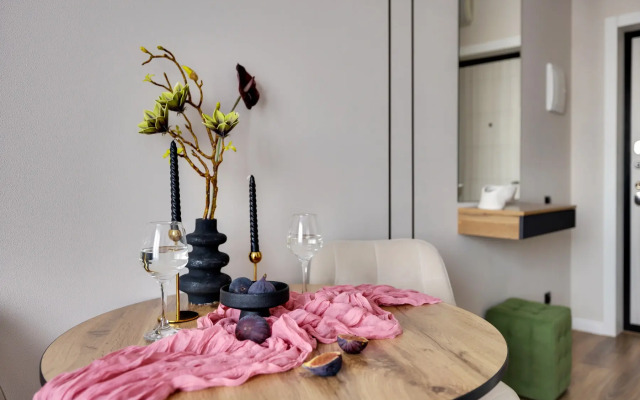 Апартаменты Уютная Дизайнерская Студия у Метро Ботанический Сад