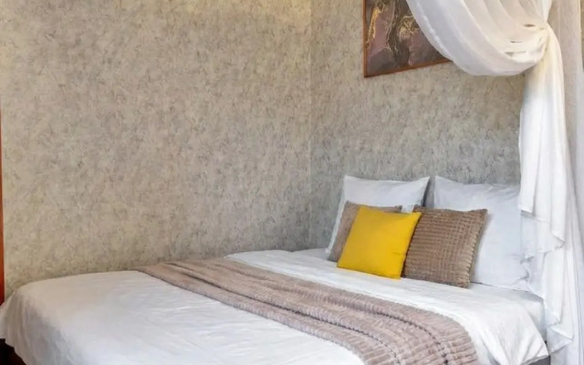 Апартаменты Володарского 8