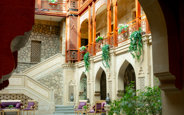 Shah Palace Luxury Museum Hotel