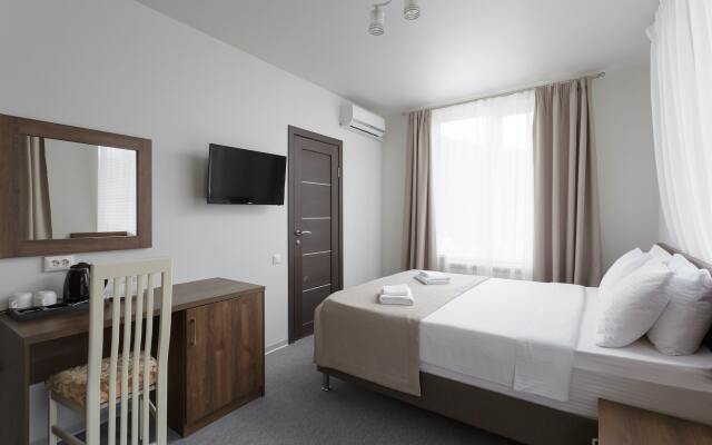 Elpida Hotel